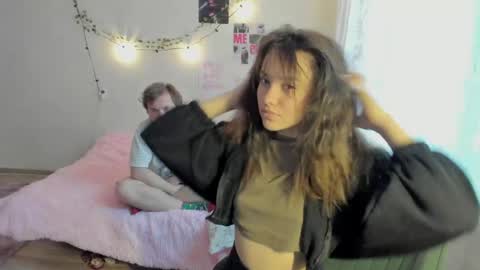 Snapshot of kesh_mne chatting on April 28, 2:00 pm kesh_mne online show from April 28, 2:00 pm