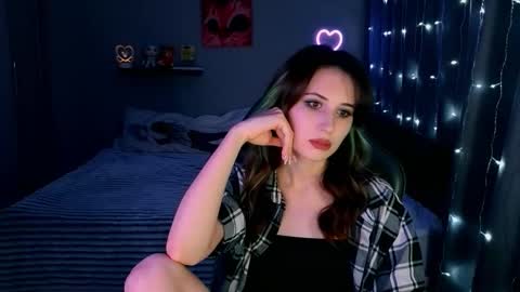 Snapshot of keti_moon chatting on February 6, 6:22 pm Keti 3 online show from February 6, 6:22 pm