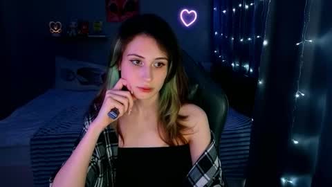 Snapshot of keti_moon chatting on February 18, 6:26 pm Keti 3 online show from February 18, 6:26 pm