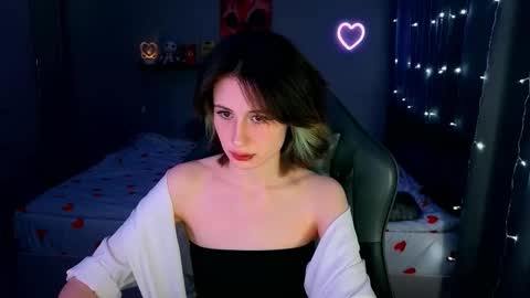 Snapshot of keti_moon chatting on March 12, 7:20 pm Keti 3 online show from March 12, 7:20 pm