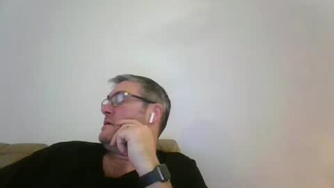 Snapshot of kevfromchat chatting on December 27, 2:33 pm kevfromchat online show from December 27, 2:33 pm