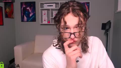 kevi here online show from October 1, 9:26 am