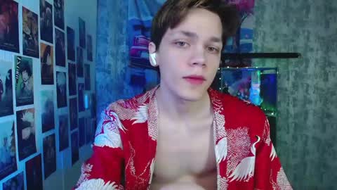 Kevin online show from April 22, 4:04 am