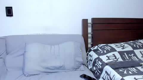 kevin_malone22 online show from June 2, 9:28 pm