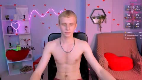 Snapshot of kevin_nix_ chatting on February 22, 10:19 pm kevin_nix_ online show from February 22, 10:19 pm