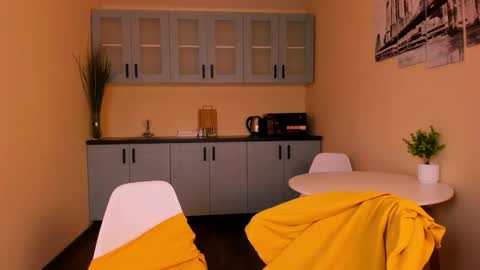 Kevin online show from November 2, 2:25 am