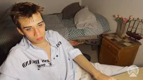 Snapshot of kevinonly43 chatting on August 6, 5:26 pm kevonly online show from August 6, 5:26 pm