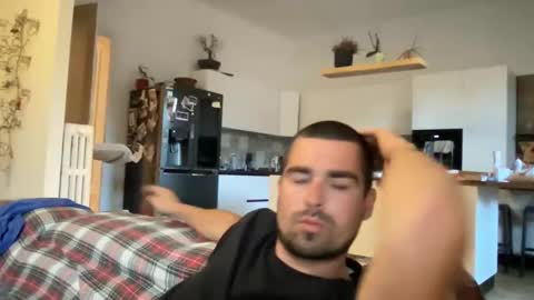 Snapshot of kevinpillobello chatting on May 13, 6:05 pm kevinpillobello online show from May 13, 6:05 pm