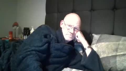 kevlooking4sez online show from October 10, 12:09 am