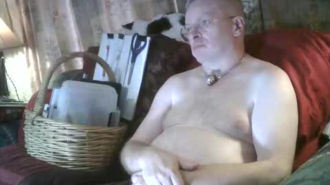 kevydaddyhubby2 online show from April 4, 8:39 pm