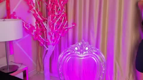 Snapshot of keyla_noa chatting on July 15, 11:37 am Keyla noa online show from July 15, 11:37 am