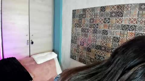Snapshot of keyla_ruiz_ chatting on June 7, 2:10 pm Key online show from June 7, 2:10 pm
