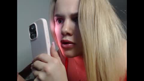 Keyla online show from March 29, 9:15 pm