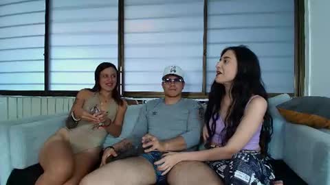Snapshot of keylamonroy1 chatting on July 28, 4:39 pm Keyla Megan and Loly online show from July 28, 4:39 pm