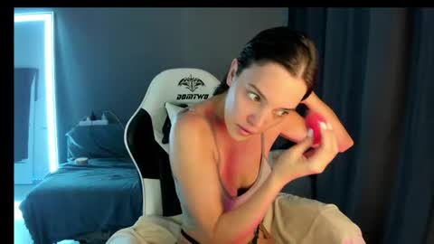 Snapshot of keyli_ink chatting on July 9, 8:29 am Keyli online show from July 9, 8:29 am