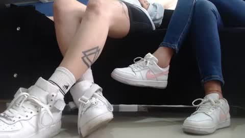 Snapshot of keylie_saenz28 chatting on February 18, 3:10 pm     online show from February 18, 3:10 pm