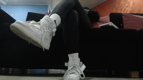 Snapshot of keylie_saenz28 chatting on February 20, 2:29 am     online show from February 20, 2:29 am