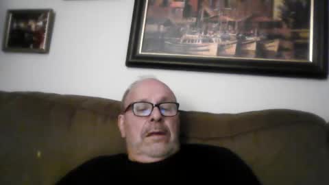 Snapshot of kfries chatting on October 1, 2:50 am Kent online show from October 1, 2:50 am