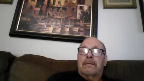 Snapshot of kfries chatting on October 13, 3:34 pm Kent online show from October 13, 3:34 pm