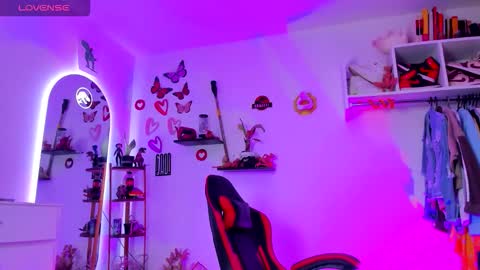 khalessi07 online show from March 26, 3:06 pm