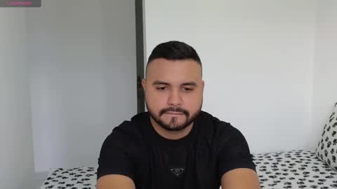 Snapshot of khalidferrer chatting on March 2, 12:01 pm khalid ferrer online show from March 2, 12:01 pm