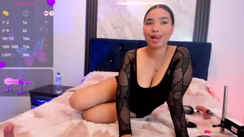 Snapshot of khateandersson chatting on May 31, 6:09 pm khateandersson online show from May 31, 6:09 pm