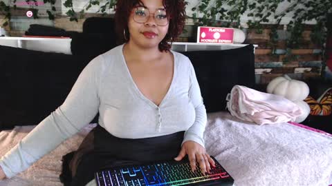 Snapshot of khayaparker chatting on December 28, 7:22 pm Khaya online show from December 28, 7:22 pm