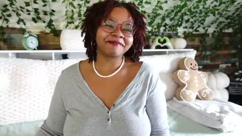 Snapshot of khayaparker chatting on March 4, 2:21 pm Khaya online show from March 4, 2:21 pm