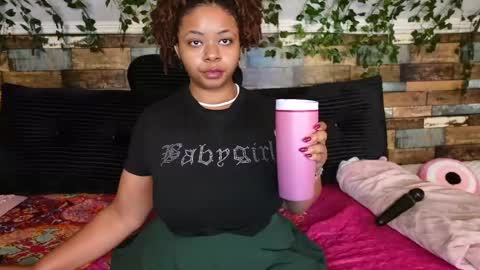 Snapshot of khayaparker chatting on October 10, 11:53 am Khaya online show from October 10, 11:53 am