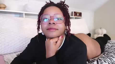 Khaya online show from February 2, 9:13 pm