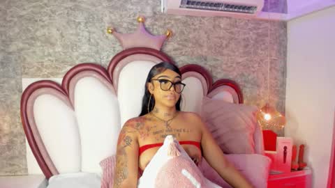 Khelany Isyy  online show from March 3, 2:56 pm