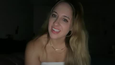 Snapshot of khelzy chatting on May 9, 4:17 am Khel online show from May 9, 4:17 am
