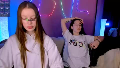 khloebeauty online show from March 3, 8:48 pm