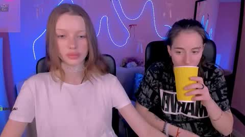 khloebeauty online show from March 28, 8:19 pm