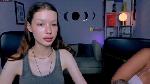 khloebeauty online show from May 31, 9:05 am