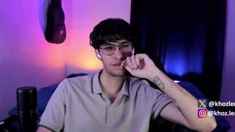 khozler_ online show from November 23, 3:39 am