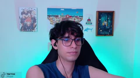 Snapshot of khozler_ chatting on May 23, 3:01 am khozler_ online show from May 23, 3:01 am