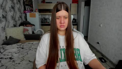 Snapshot of kianna_dior_ chatting on November 11, 8:25 am kianna_dior_ online show from November 11, 8:25 am