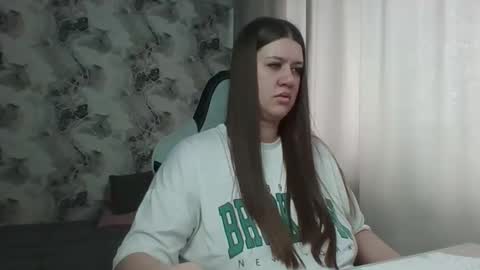 kianna_dior_ online show from March 4, 10:32 am