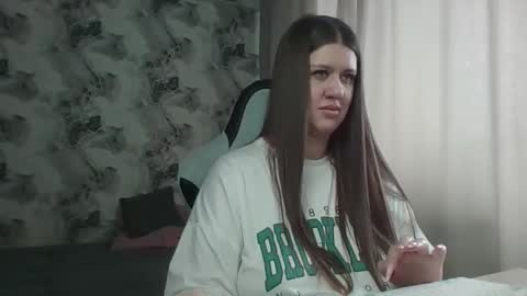 kianna_dior_ online show from March 7, 10:12 am