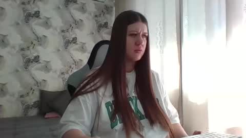 kianna_dior_ online show from March 15, 7:58 am