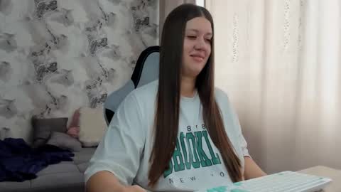 kianna_dior_ online show from April 17, 6:49 am