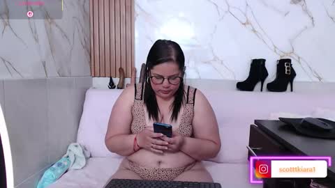 Snapshot of kiara_scottt chatting on March 4, 9:04 am Kiara online show from March 4, 9:04 am