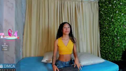 Kiara Zahiri online show from September 20, 11:11 am