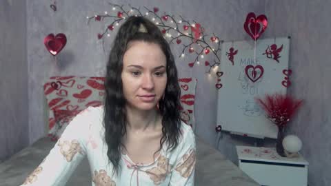 Snapshot of kiaracriegs chatting on February 16, 7:10 pm Kara online show from February 16, 7:10 pm