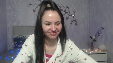 Snapshot of kiaracriegs chatting on February 18, 10:28 pm Kara online show from February 18, 10:28 pm