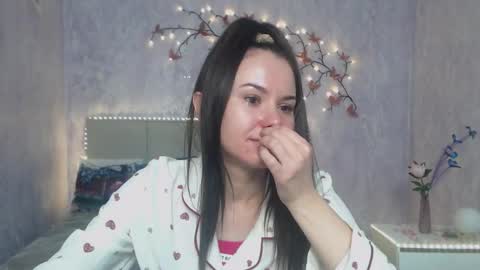 Snapshot of kiaracriegs chatting on March 3, 6:58 pm Kara online show from March 3, 6:58 pm