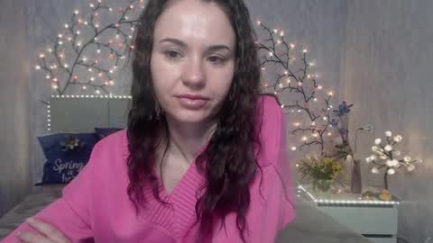 Snapshot of kiaracriegs chatting on April 19, 10:01 pm Kara online show from April 19, 10:01 pm