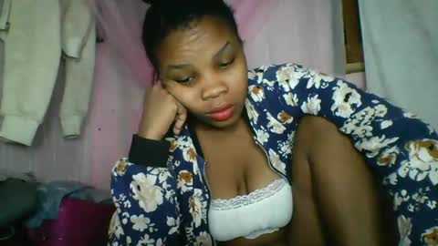 Snapshot of kiarah_69 chatting on May 16, 11:03 pm kiarah 69 online show from May 16, 11:03 pm