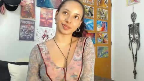 kiaralenon online show from December 16, 1:21 am